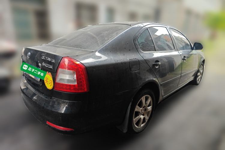 Used Skoda Octavia 2014 1.6L Manual Yijie Edition Rear Right 45 Deg