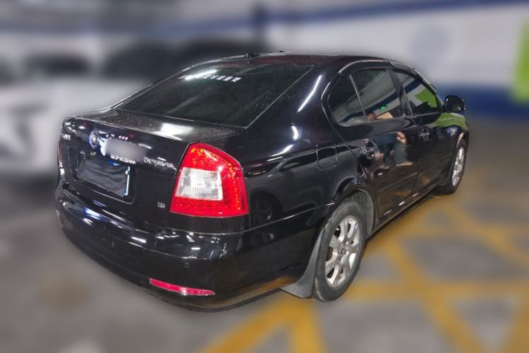 Used Skoda Octavia 2014 1.6L Manual Yijie Edition Rear Right 45 Deg