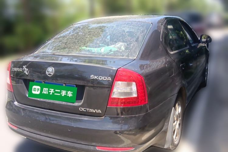 Used Skoda Octavia 2014 1.6L Automatic Yijie Edition Rear Right 45 Deg