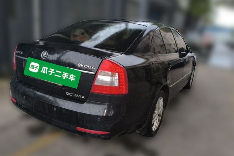 Used Skoda Octavia 2014 1.6L Automatic Yijun Edition Rear Right 45 Deg