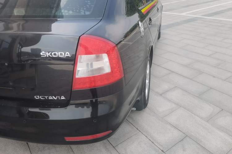 Used Skoda Octavia 2014 1.6L Manual Yijie Edition Right Rear Taillight
