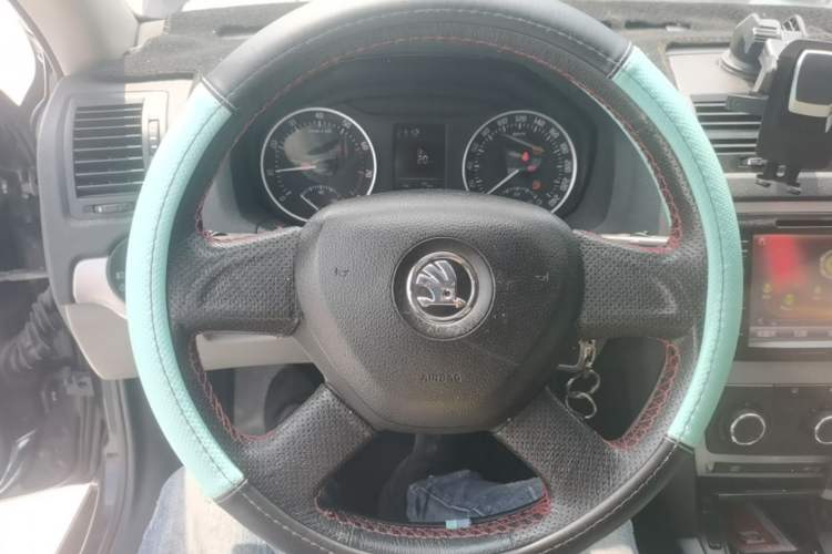 Used Skoda Octavia 2014 1.6L Manual Yijie Edition Steering Wheel