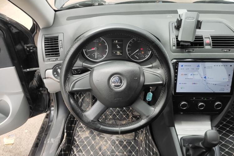 Used Skoda Octavia 2014 1.6L Manual Eado Edition Steering Wheel