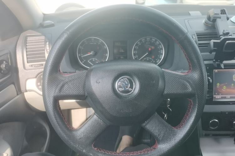 Used Skoda Octavia 2014 1.6L Manual Yijie Edition Steering Wheel