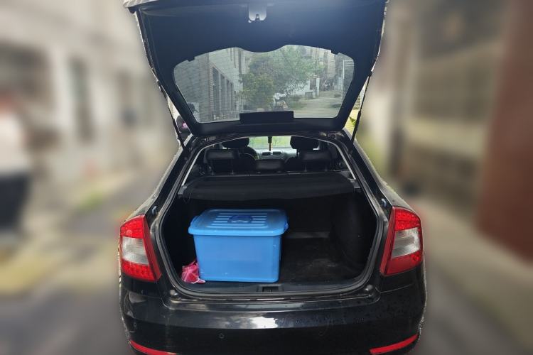 Used Skoda Octavia 2014 1.6L Manual Yijie Edition Trunk