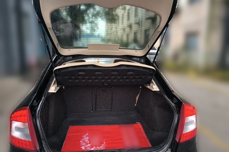 Used Skoda Octavia 2014 1.6L Automatic Yijun Edition Trunk