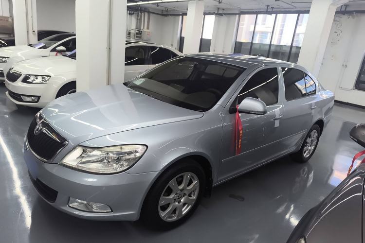 Used Skoda Octavia 2014 1.6L Manual Yijie Edition Exterior 1