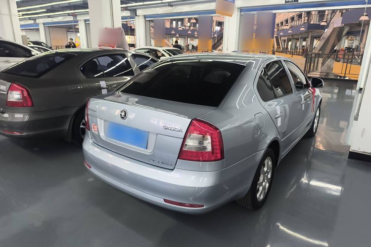 Used Skoda Octavia 2014 1.6L Manual Yijie Edition Exterior 4
