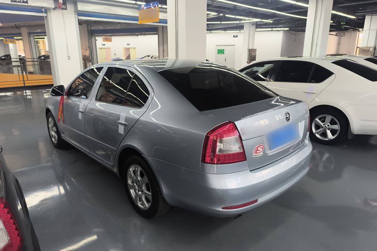 Used Skoda Octavia 2014 1.6L Manual Yijie Edition Exterior 6