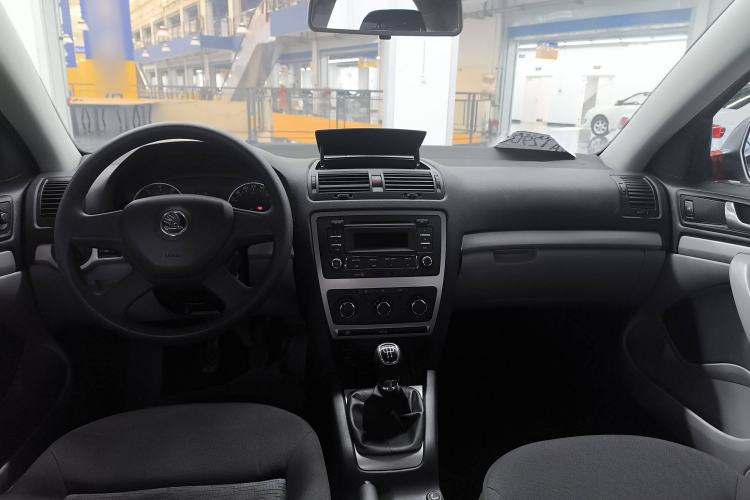 Used Skoda Octavia 2014 1.6L Manual Yijie Edition Interior 3