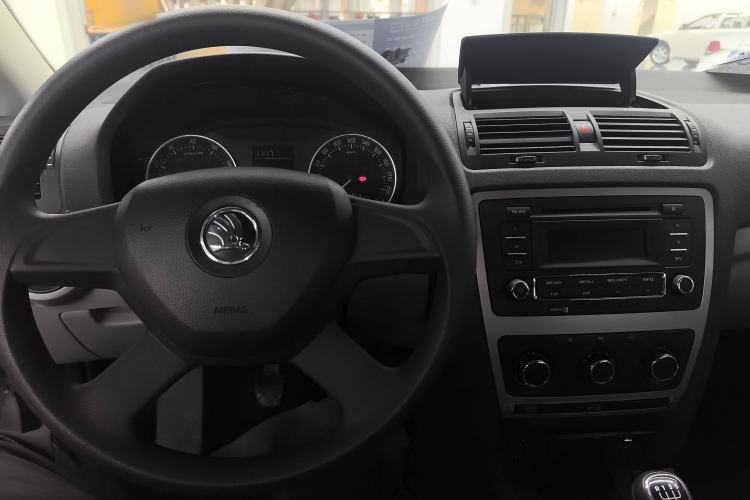 Used Skoda Octavia 2014 1.6L Manual Yijie Edition Steering Wheel
