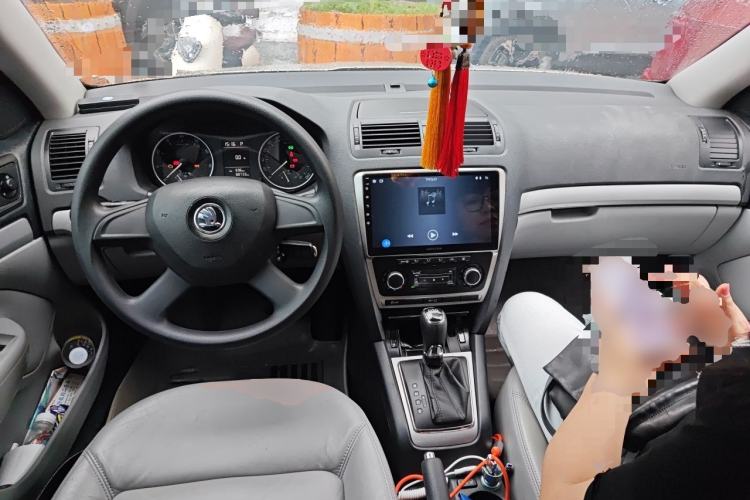Used Skoda Octavia 2014 1.4TSI DSG Yijun Edition Center Console