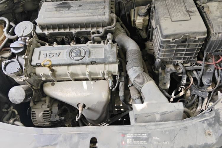Used Skoda Octavia 2014 1.6L Automatic Yijun Edition Engine Bay