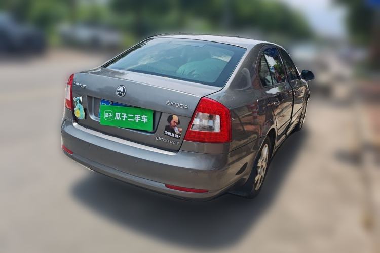 Used Skoda Octavia 2014 1.6L Automatic Yijie Edition Exterior 5