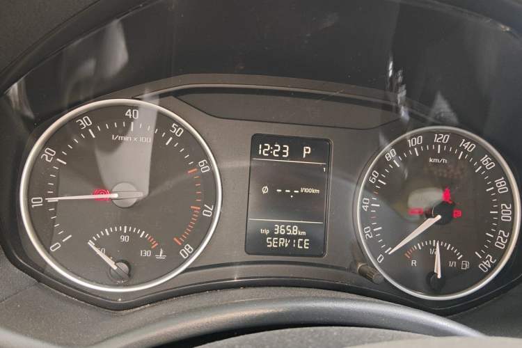 Used Skoda Octavia 2014 1.6L Automatic Yijun Edition Instrument Cluster