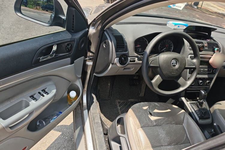 Used Skoda Octavia 2014 1.6L Automatic Yijie Edition Interior 3
