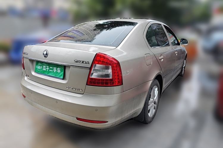 Used Skoda Octavia 2014 1.4TSI DSG Yijun Edition Rear Right 45 Deg