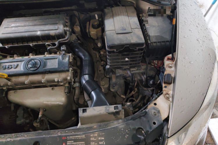 Used Skoda Octavia 2014 1.6L Automatic Yijun Edition Engine Bay Left
