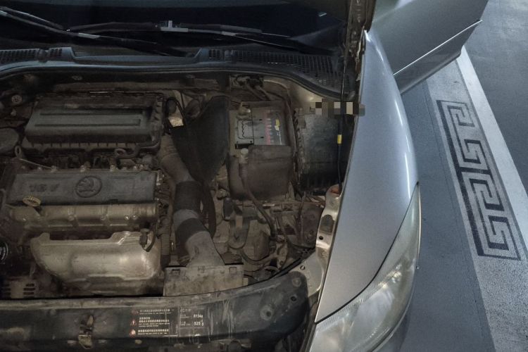 Used Skoda Octavia 2014 1.6L Automatic Yijun Edition Engine Bay Left