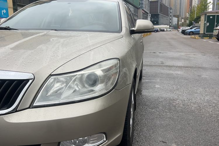 Used Skoda Octavia 2014 1.6L Automatic Yijie Edition Exterior 13