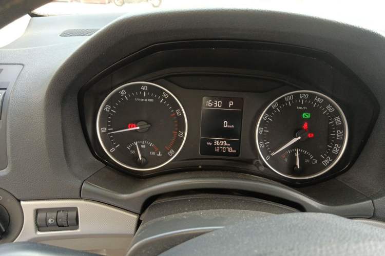 Used Skoda Octavia 2014 1.6L Automatic Yijun Edition Instrument Cluster