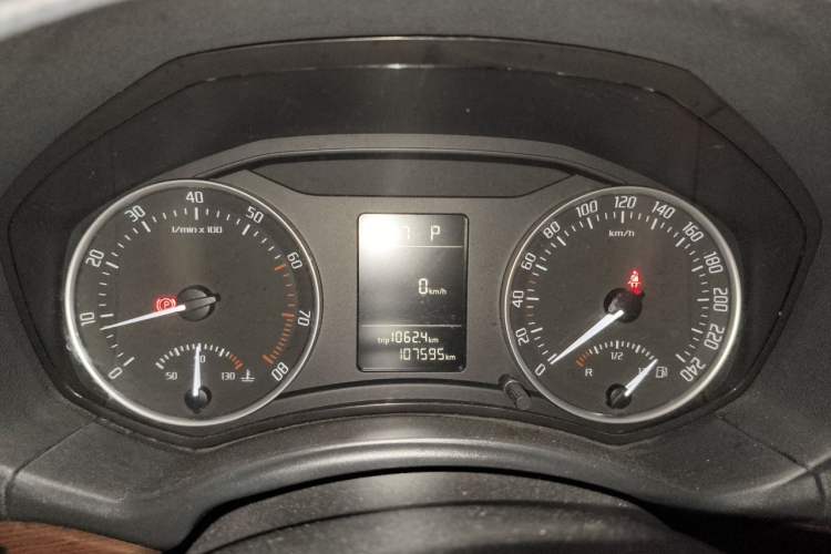 Used Skoda Octavia 2014 1.6L Automatic Yijun Edition Instrument Cluster