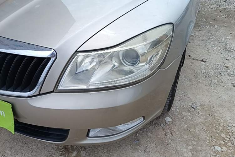 Used Skoda Octavia 2014 1.6L Automatic Yijie Edition Left Front Headlight