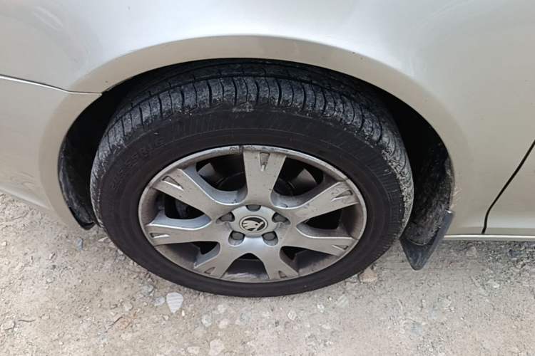 Used Skoda Octavia 2014 1.6L Automatic Yijie Edition Left Front Wheel Hub