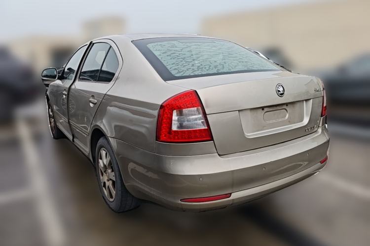 Used Skoda Octavia 2014 1.6L Automatic Yijie Edition Rear Left 45 Deg