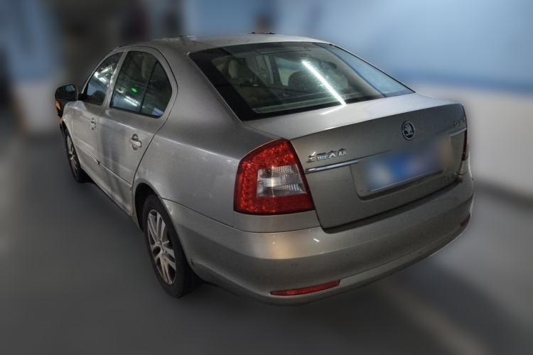 Used Skoda Octavia 2014 1.6L Automatic Yijun Edition Rear Left 45 Deg