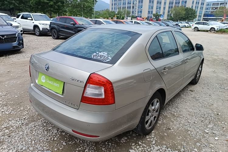 Used Skoda Octavia 2014 1.6L Automatic Yijie Edition Rear Right 45 Deg