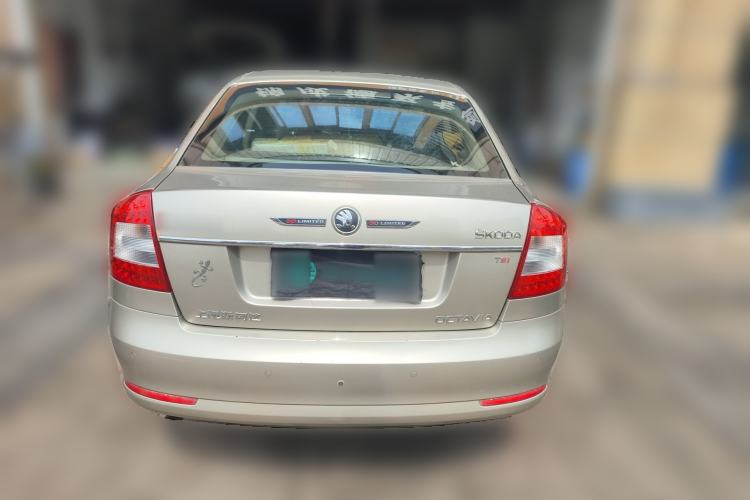 Used Skoda Octavia 2014 1.6L Automatic Yijun Edition Rear