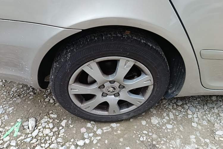Used Skoda Octavia 2014 1.6L Automatic Yijie Edition Right Rear Wheel Hub