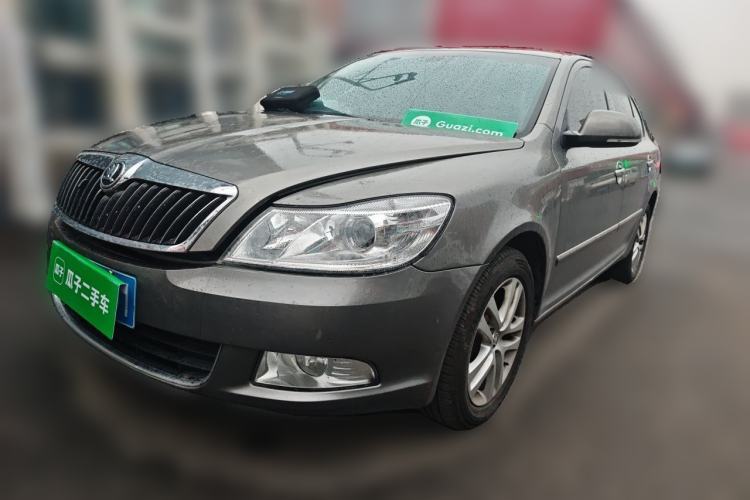Used Skoda Octavia 2014 1.6L Automatic Yijun Edition Guazi used car, China used car export, Used car for sale, Used cars, Cheapest cars for sale