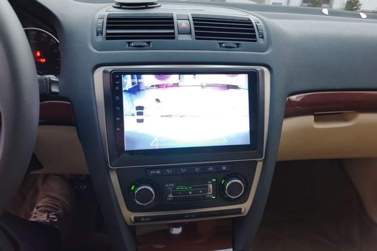 Used Skoda Octavia 2014 1.4TSI DSG Yijun Edition Audio And AC Panel