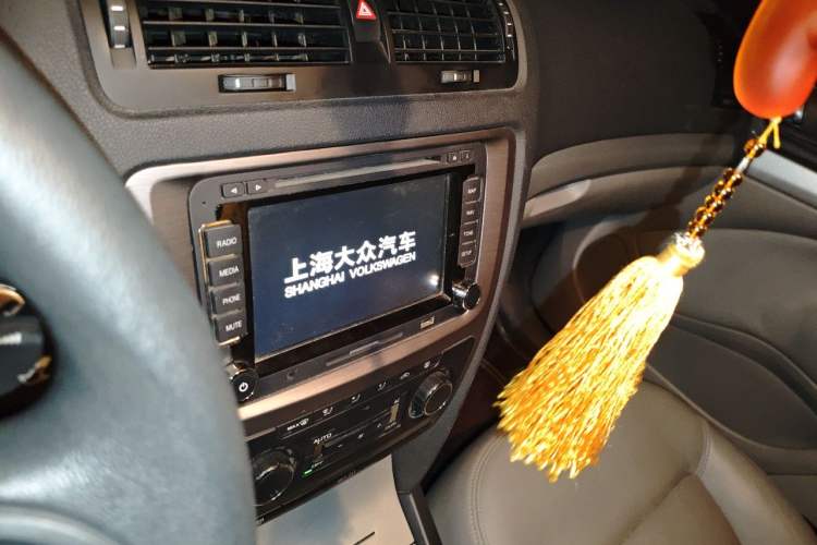 Used Skoda Octavia 2014 1.6L Manual Yijun Edition Audio And AC Panel