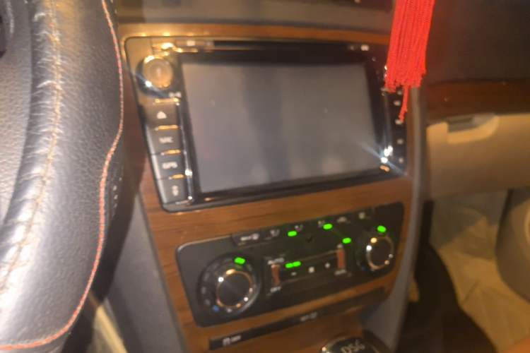 Used Skoda Octavia 2014 1.4TSI DSG Yijun Edition Audio And AC Panel