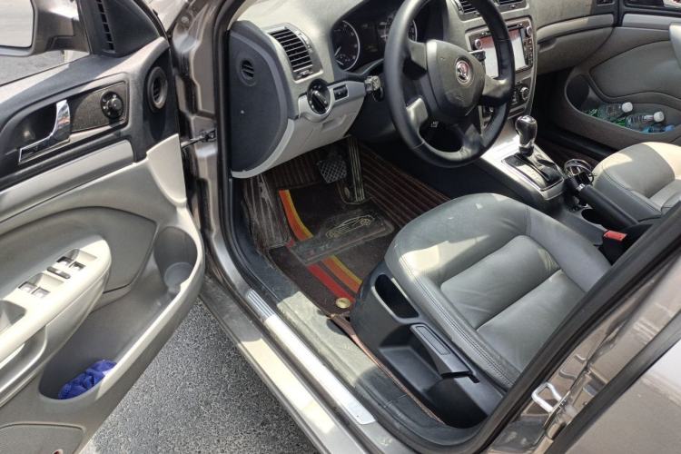 Used Skoda Octavia 2014 1.6L Automatic Yijun Edition Driver Seat