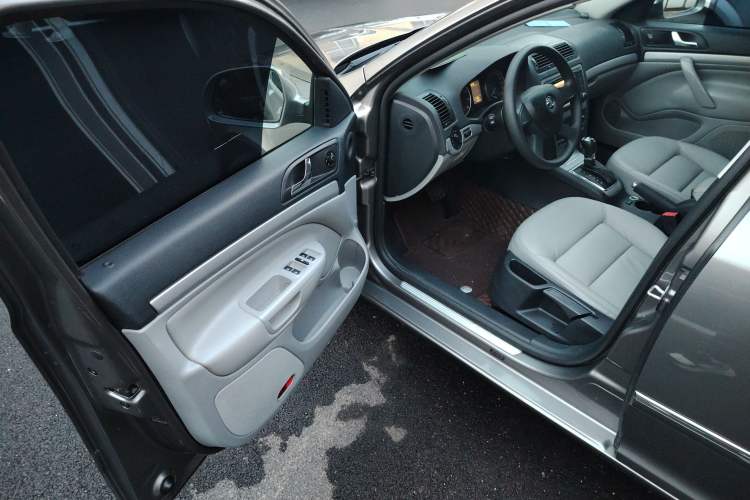 Used Skoda Octavia 2014 1.8TSI DSG Yijun Edition Driver Seat