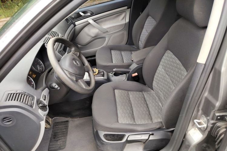 Used Skoda Octavia 2014 1.6L Automatic Yijie Edition Driver Seat