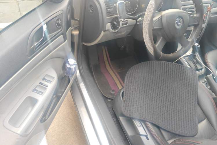 Used Skoda Octavia 2014 1.6L Automatic Yijie Edition Driver Seat