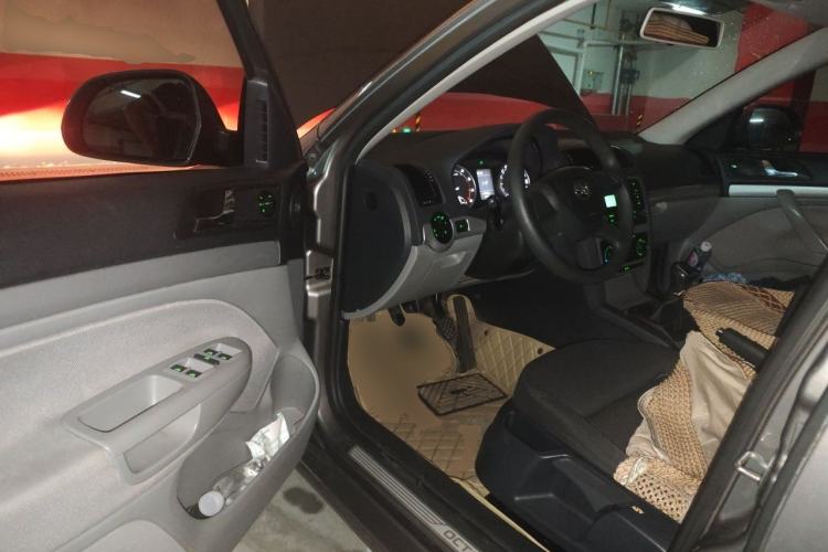 Used Skoda Octavia 2014 1.6L Manual Yijie Edition Driver Seat