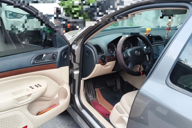 Used Skoda Octavia 2014 1.6L Automatic Yijun Edition Driver Seat