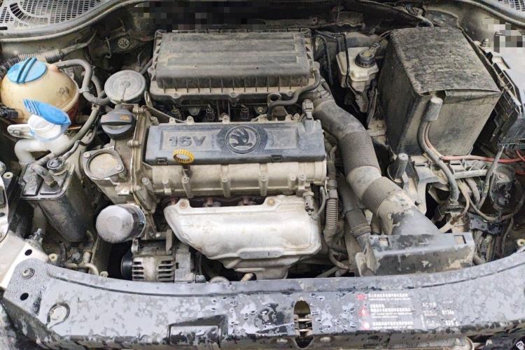 Used Skoda Octavia 2014 1.6L Automatic Yijun Edition Engine Bay