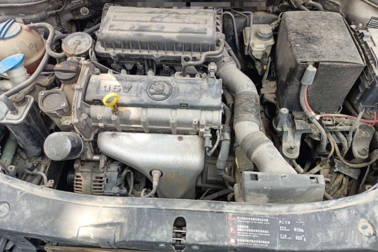 Used Skoda Octavia 2014 1.6L Automatic Yijun Edition Engine Bay