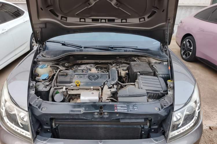 Used Skoda Octavia 2014 1.4TSI DSG Yijun Edition Engine Bay