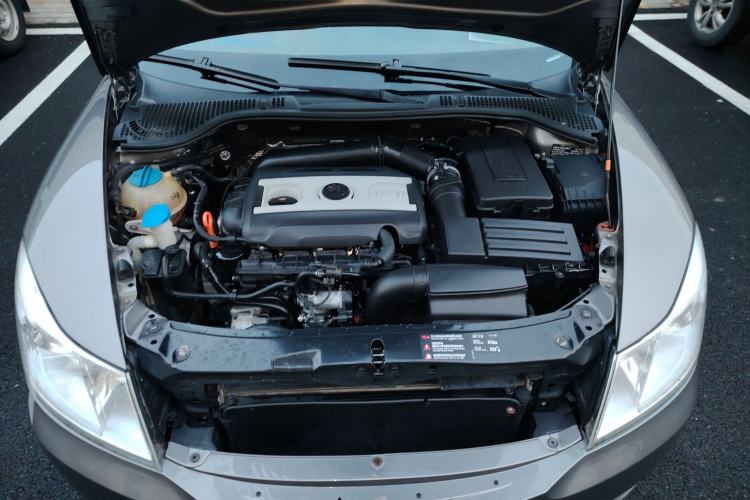 Used Skoda Octavia 2014 1.8TSI DSG Yijun Edition Engine Bay