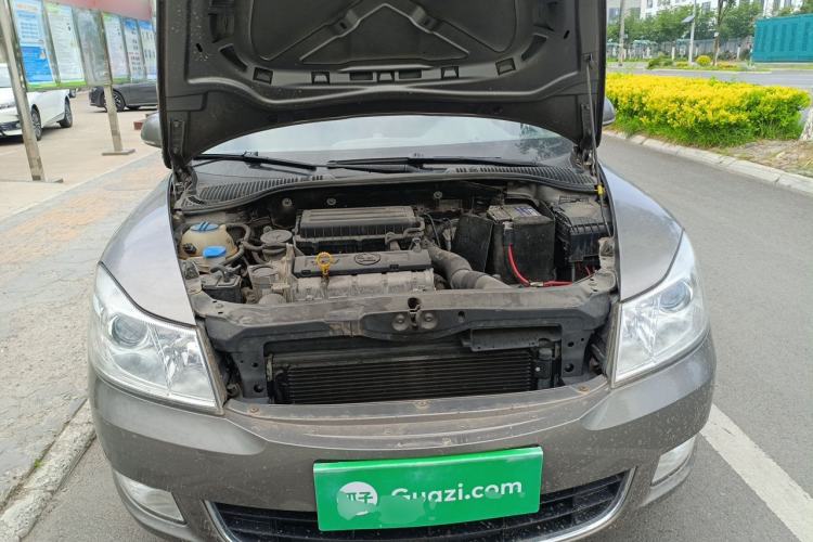 Used Skoda Octavia 2014 1.6L Automatic Eado Edition Engine Bay