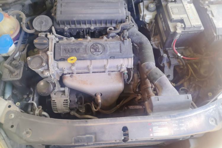 Used Skoda Octavia 2014 1.6L Automatic Eado Edition Engine Bay