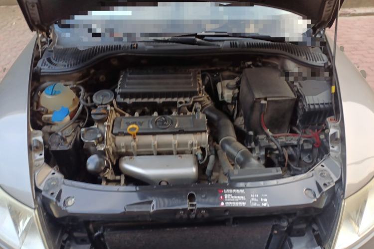 Used Skoda Octavia 2014 1.6L Automatic Yijie Edition Engine Bay